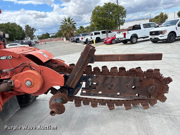 image for item ER7569 2014 Ditch Witch RT80Q trencher