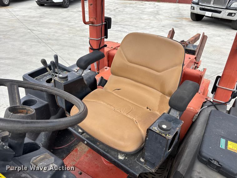 image for item ER7569 2014 Ditch Witch RT80Q trencher