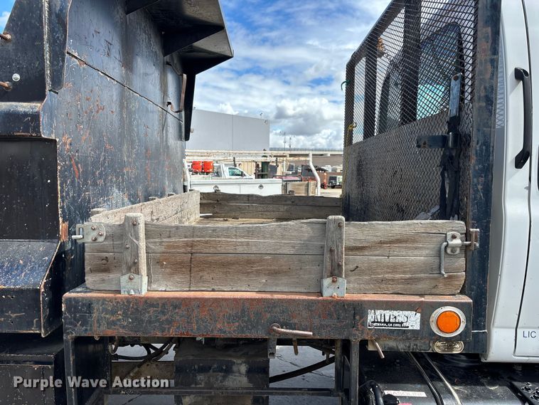 image for item ER7570 2006 Chevrolet C6500 dump truck