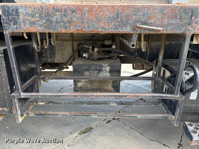 image for item ER7570 2006 Chevrolet C6500 dump truck