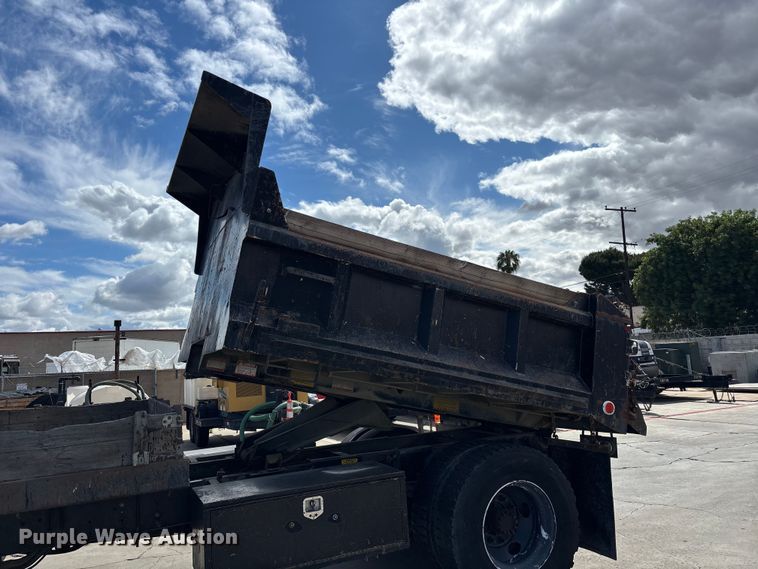 image for item ER7570 2006 Chevrolet C6500 dump truck