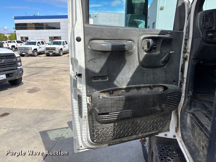 image for item ER7570 2006 Chevrolet C6500 dump truck