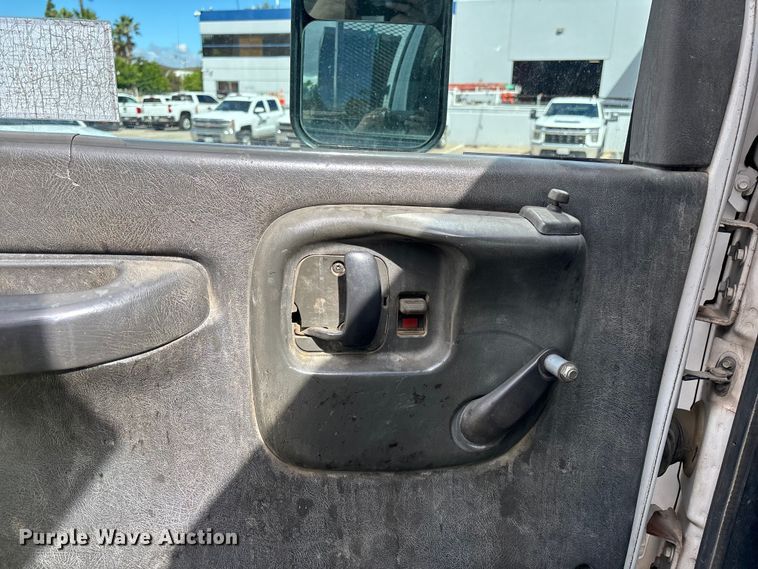 image for item ER7570 2006 Chevrolet C6500 dump truck