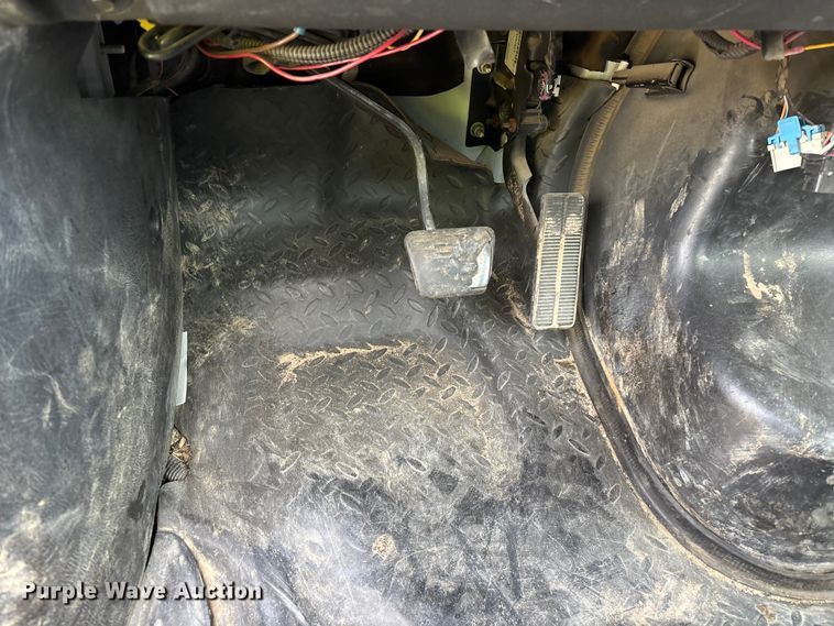 image for item ER7570 2006 Chevrolet C6500 dump truck