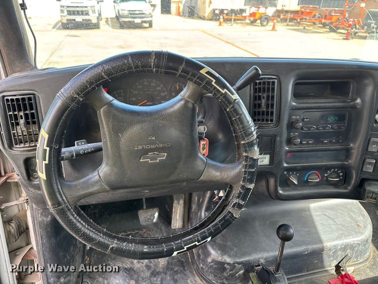 image for item ER7570 2006 Chevrolet C6500 dump truck
