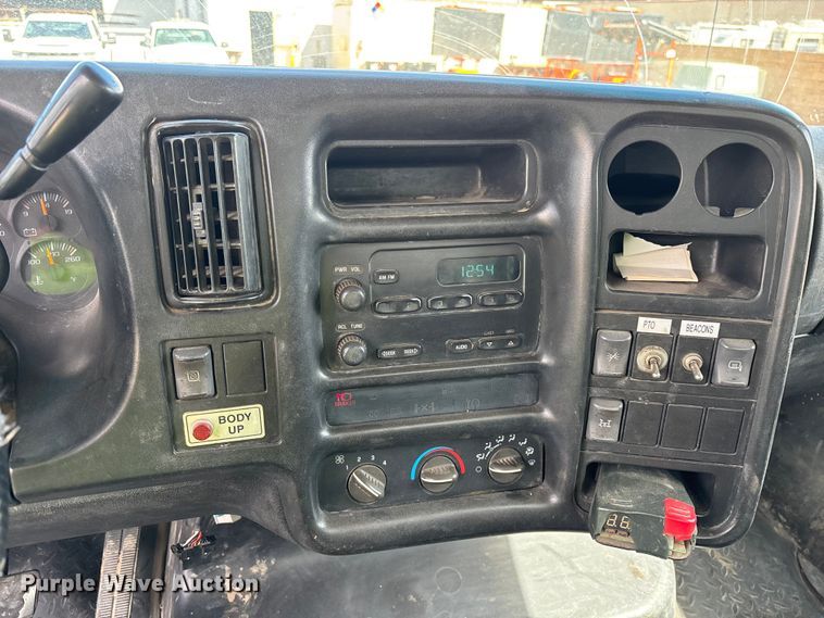 image for item ER7570 2006 Chevrolet C6500 dump truck