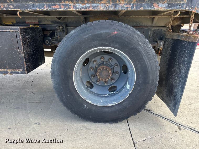image for item ER7570 2006 Chevrolet C6500 dump truck