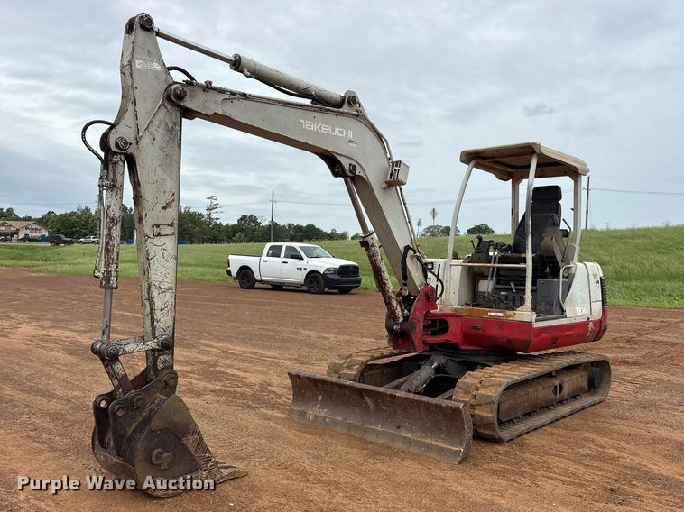 image for item ES8982 2003 Takeuchi TB145 mini excavator