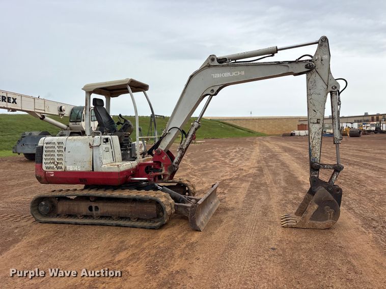 image for item ES8982 2003 Takeuchi TB145 mini excavator