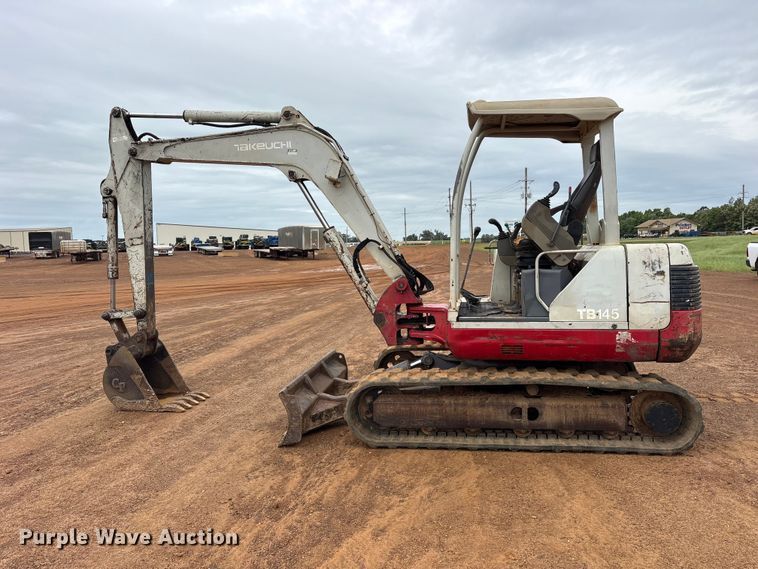image for item ES8982 2003 Takeuchi TB145 mini excavator