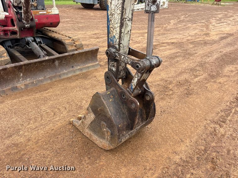 image for item ES8982 2003 Takeuchi TB145 mini excavator