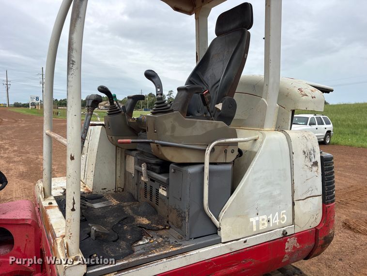 image for item ES8982 2003 Takeuchi TB145 mini excavator