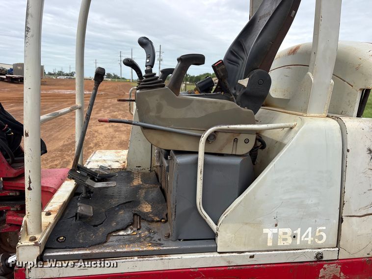 image for item ES8982 2003 Takeuchi TB145 mini excavator