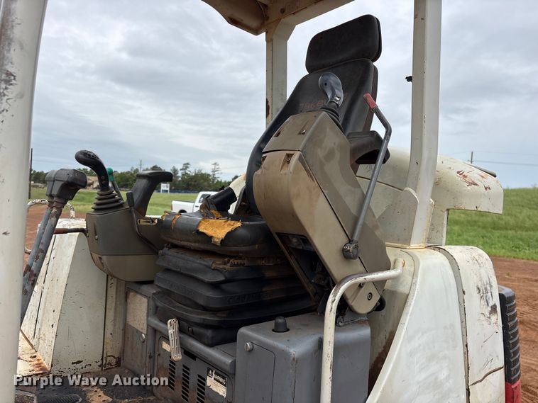 image for item ES8982 2003 Takeuchi TB145 mini excavator