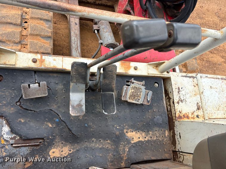 image for item ES8982 2003 Takeuchi TB145 mini excavator