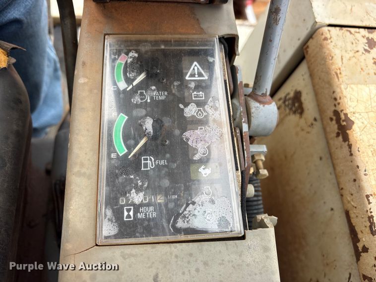 image for item ES8982 2003 Takeuchi TB145 mini excavator