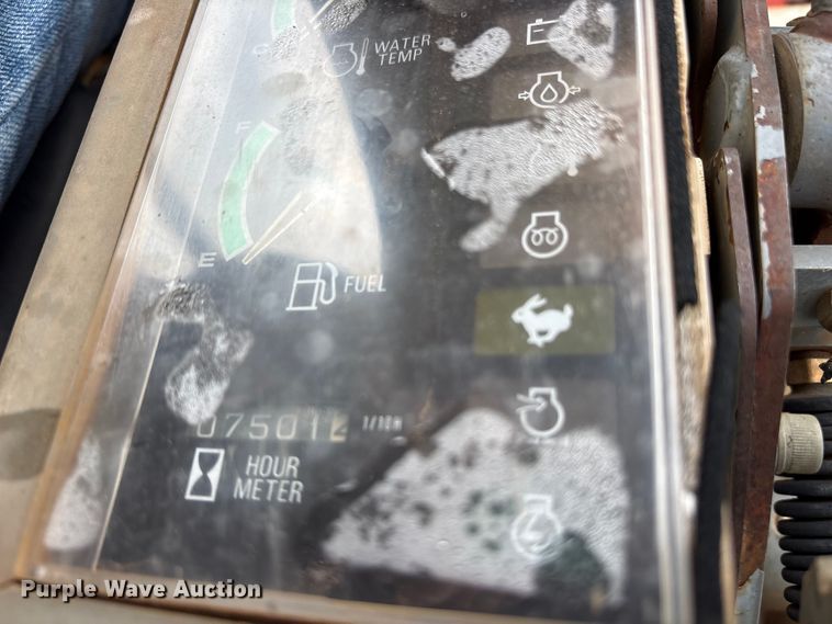 image for item ES8982 2003 Takeuchi TB145 mini excavator