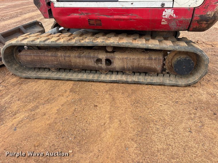 image for item ES8982 2003 Takeuchi TB145 mini excavator