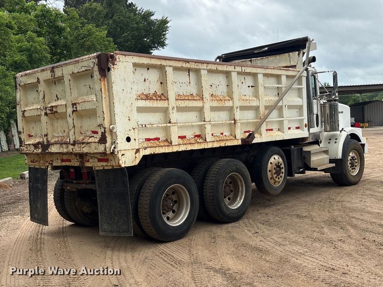 image for item ET2008 1999 Western Star 4900 dump truck