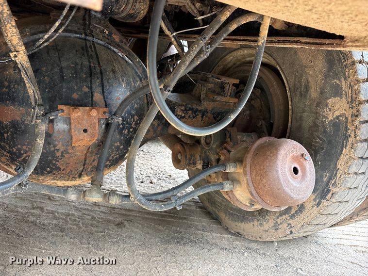 image for item ET2008 1999 Western Star 4900 dump truck