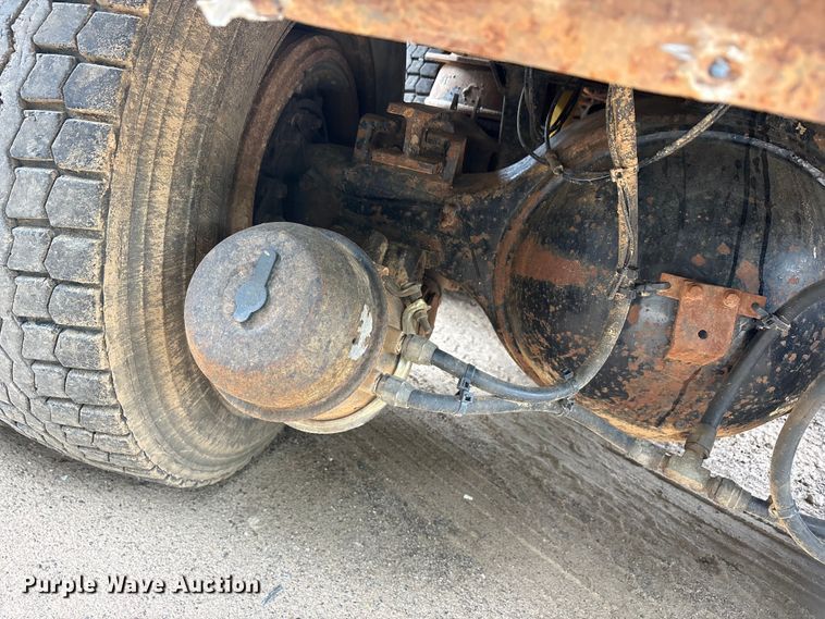 image for item ET2008 1999 Western Star 4900 dump truck