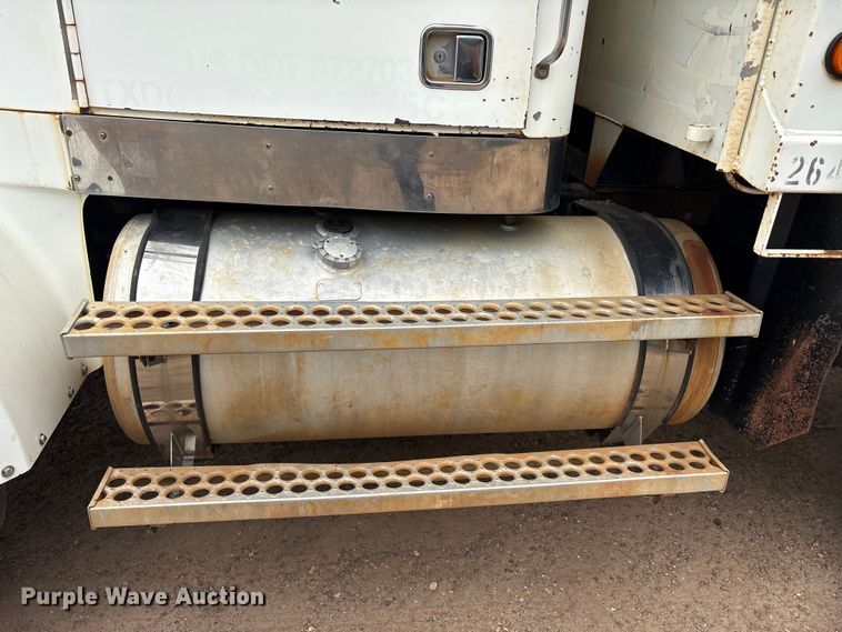 image for item ET2008 1999 Western Star 4900 dump truck