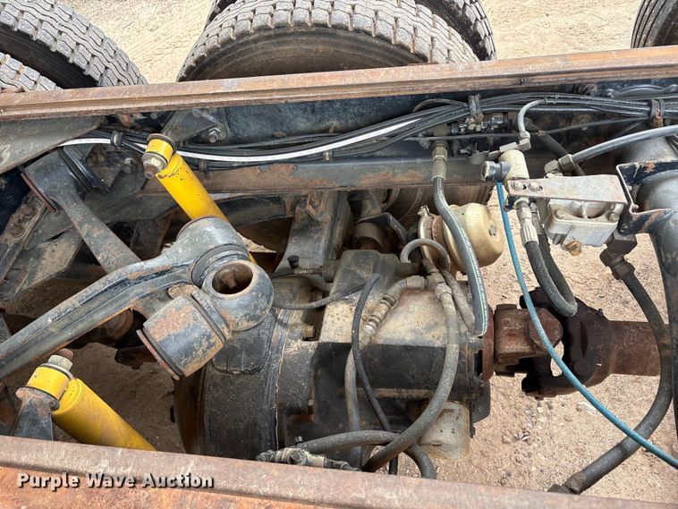 image for item ET2008 1999 Western Star 4900 dump truck