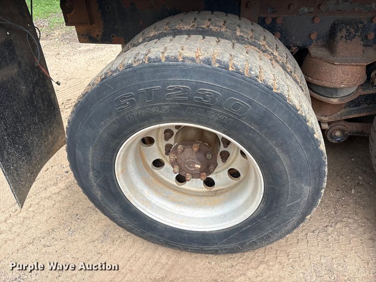 image for item ET2008 1999 Western Star 4900 dump truck