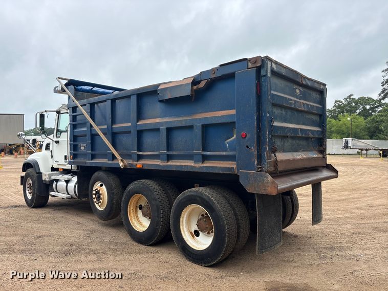 image for item ET2009 2007 Mack CV713 dump truck