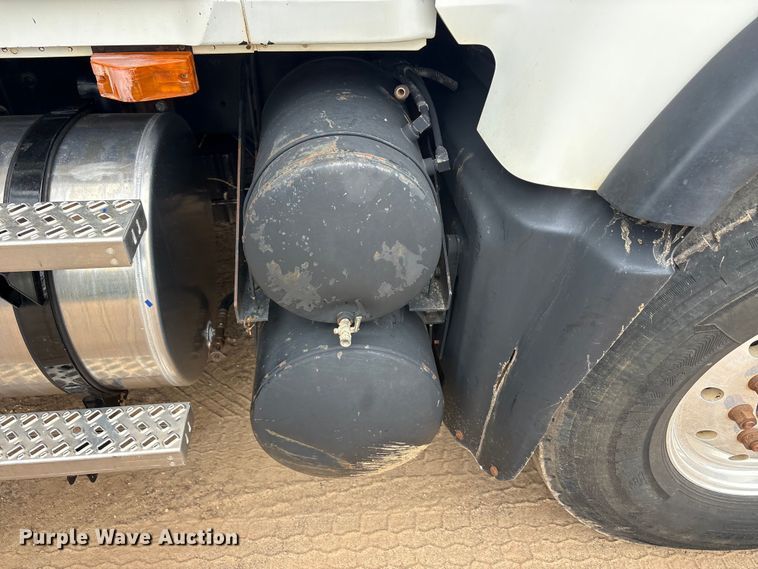 image for item ET2009 2007 Mack CV713 dump truck