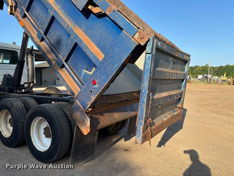 image for item ET2009 2007 Mack CV713 dump truck