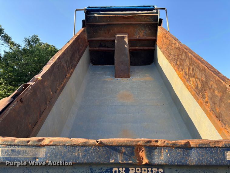 image for item ET2009 2007 Mack CV713 dump truck