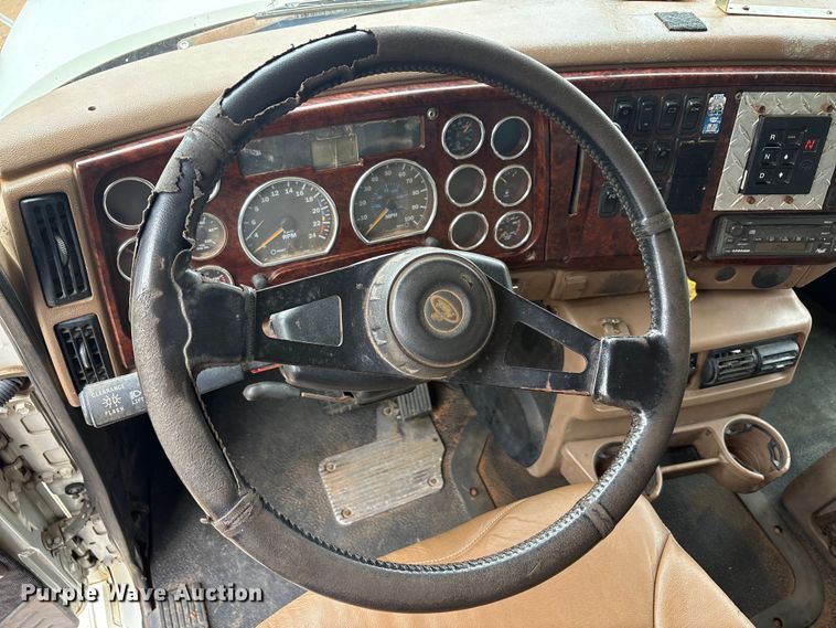 image for item ET2009 2007 Mack CV713 dump truck