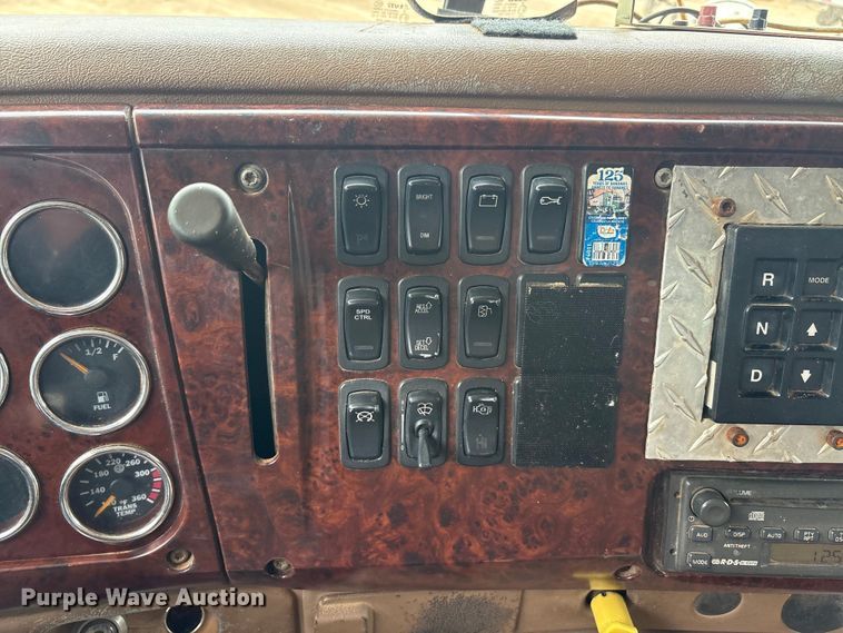 image for item ET2009 2007 Mack CV713 dump truck