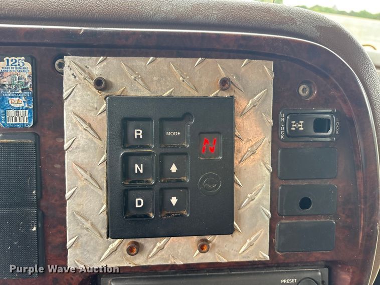 image for item ET2009 2007 Mack CV713 dump truck