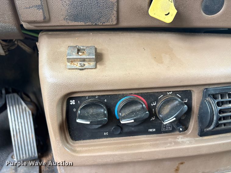 image for item ET2009 2007 Mack CV713 dump truck