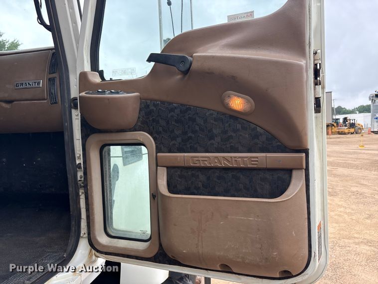image for item ET2009 2007 Mack CV713 dump truck
