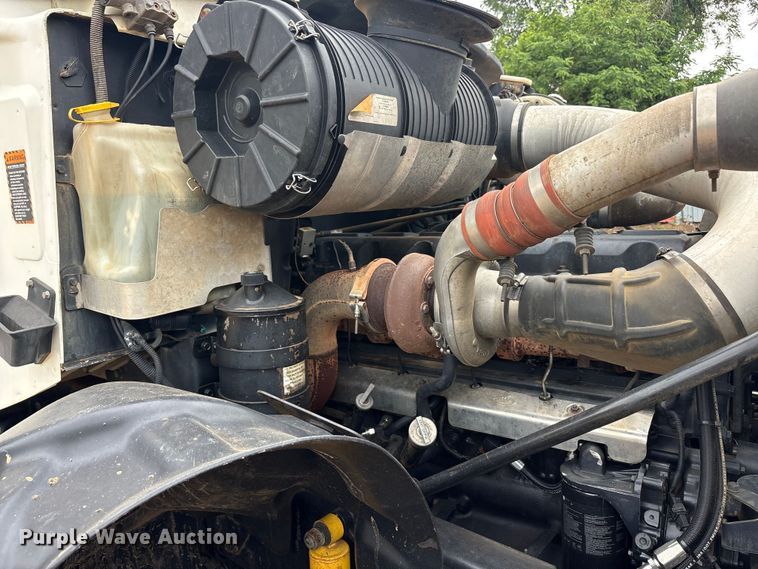 image for item ET2009 2007 Mack CV713 dump truck
