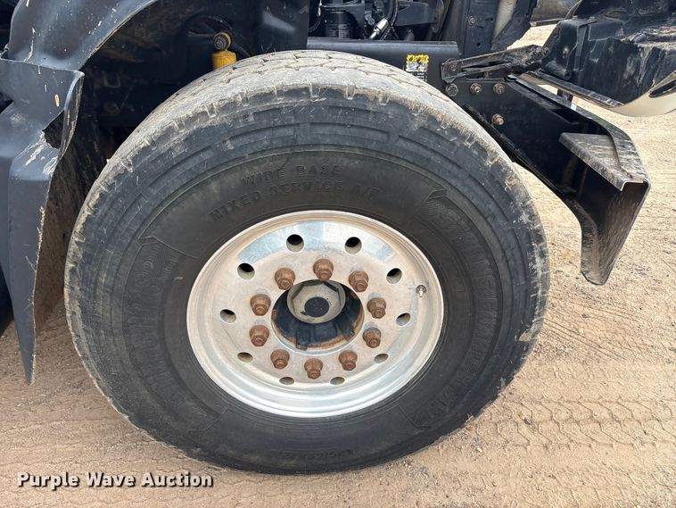 image for item ET2009 2007 Mack CV713 dump truck