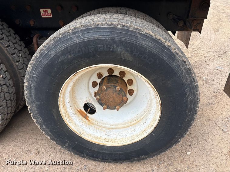 image for item ET2009 2007 Mack CV713 dump truck