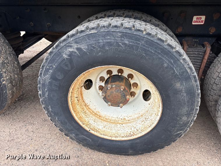 image for item ET2009 2007 Mack CV713 dump truck