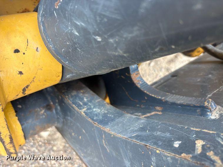 image for item ET2011 2017 John Deere 700K LGP dozer
