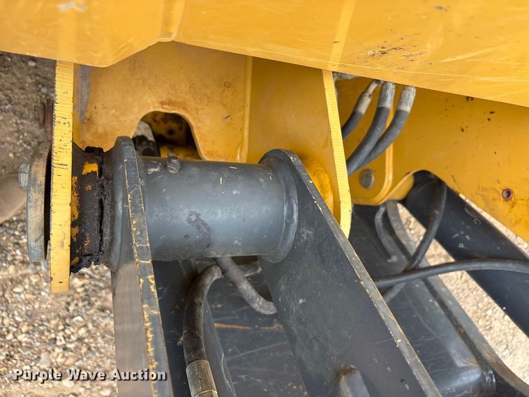 image for item ET2011 2017 John Deere 700K LGP dozer