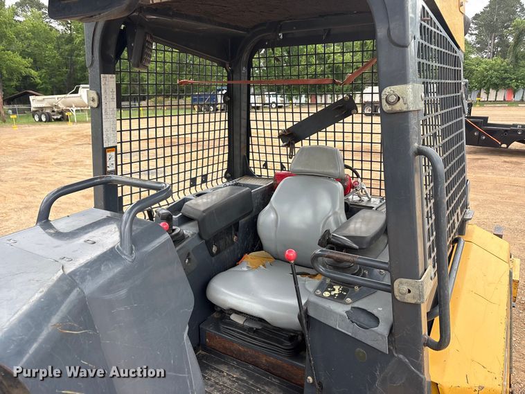 image for item ET2011 2017 John Deere 700K LGP dozer
