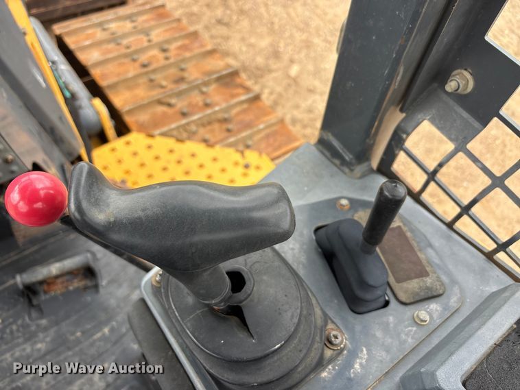 image for item ET2011 2017 John Deere 700K LGP dozer