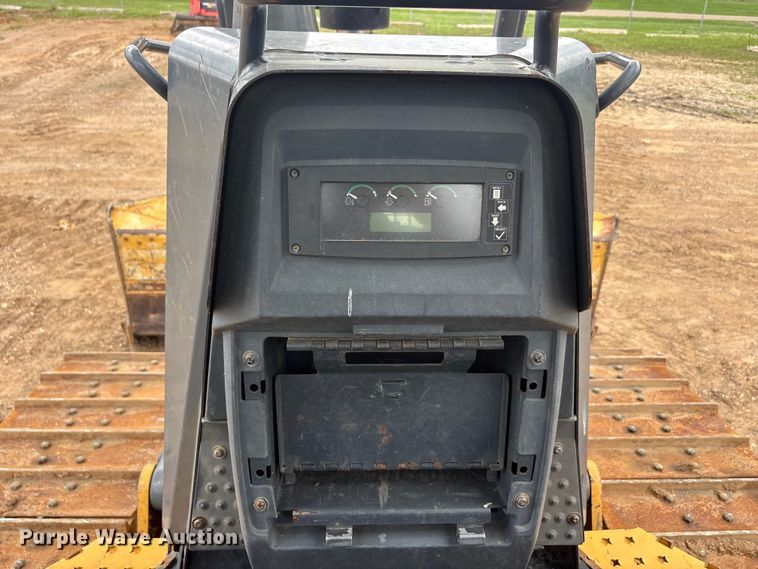 image for item ET2011 2017 John Deere 700K LGP dozer