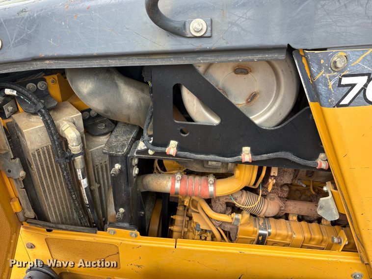 image for item ET2011 2017 John Deere 700K LGP dozer