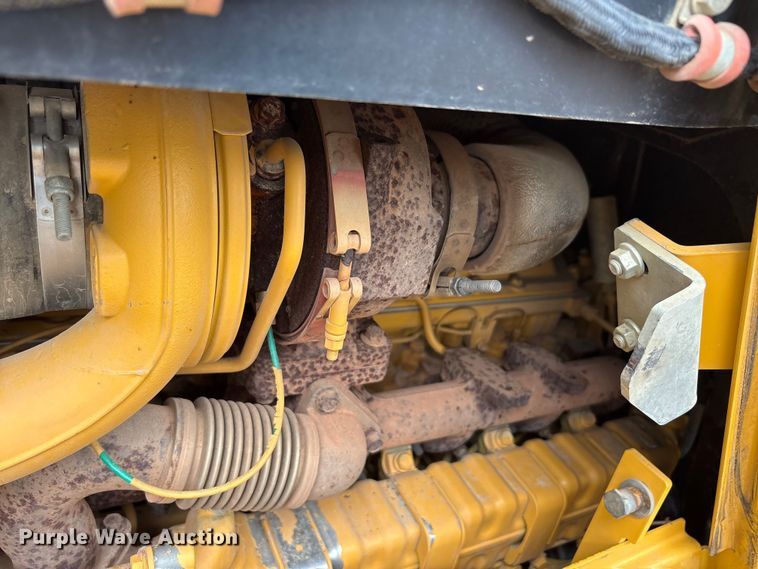 image for item ET2011 2017 John Deere 700K LGP dozer
