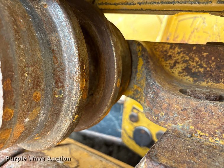 image for item ET2011 2017 John Deere 700K LGP dozer