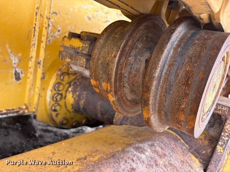 image for item ET2011 2017 John Deere 700K LGP dozer